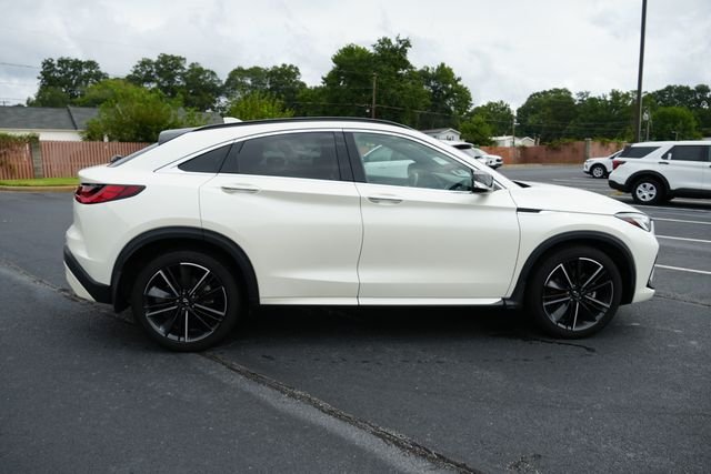 Used 2023 White INFINITI LUXE image 9