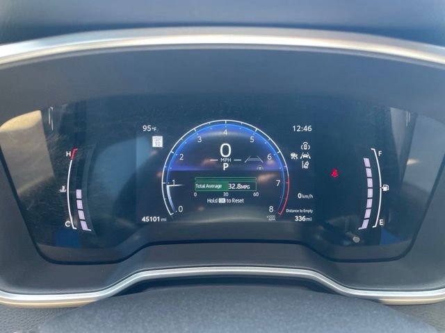 Used 2024  Toyota XSE image 5