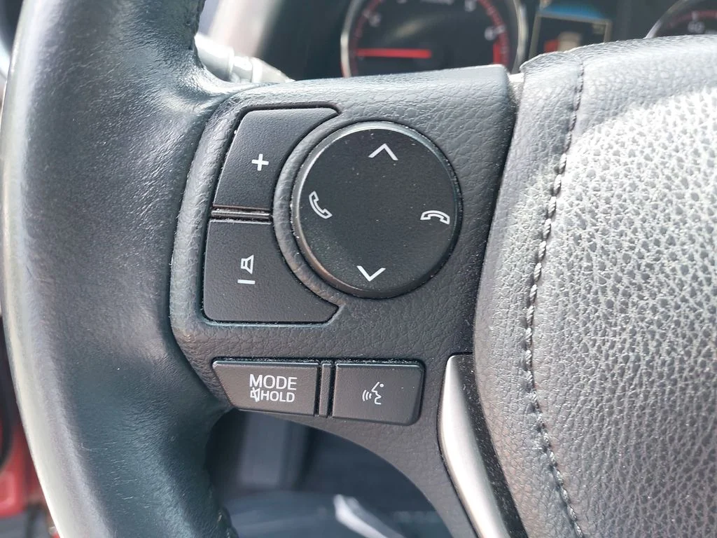 Used 2016 Red Toyota SE image 17