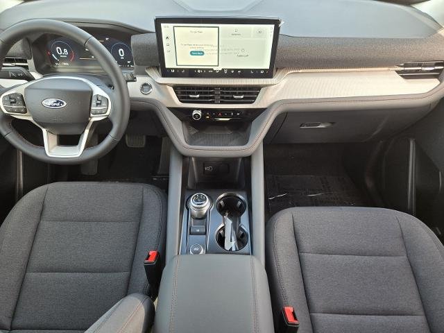 New 2026 Space White Metallic Ford Active image 38