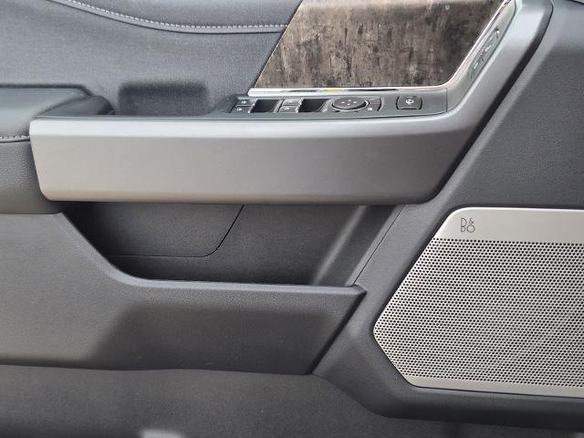 New 2026 Glacier Gray Metallic Tri-Coat Ford F-250® Lariat® image 35