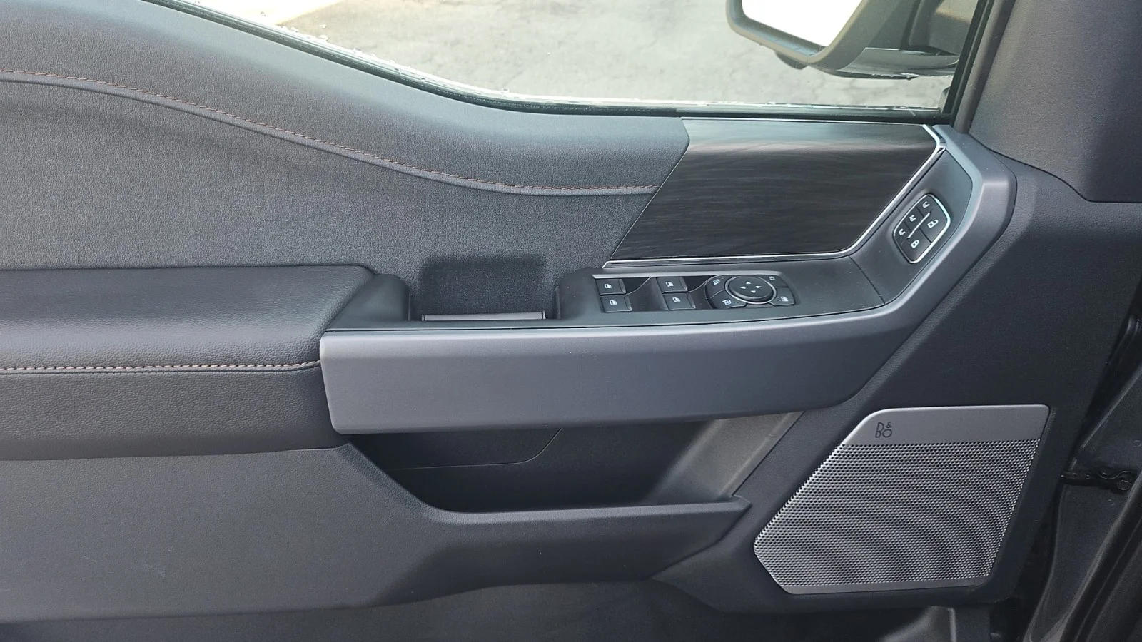 New 2026 Carbonized Gray Metallic Ford Lariat 4WD image 7