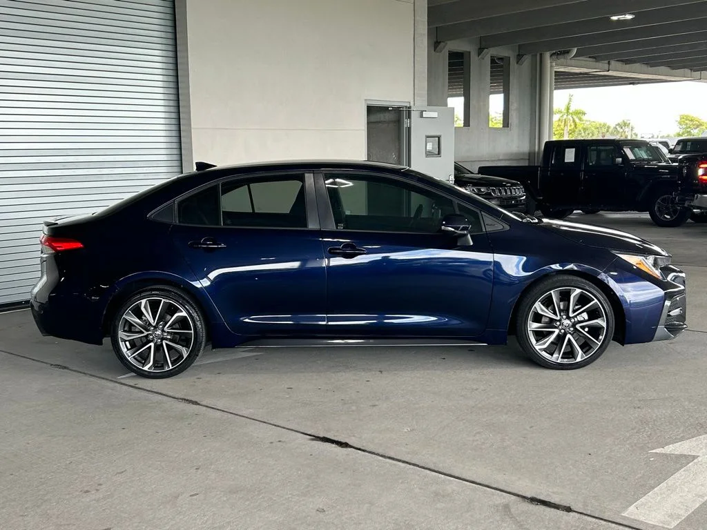 Used 2022 Toyota Corolla SE with VIN 5YFS4MCE6NP123455 for sale in Miami Lakes, FL