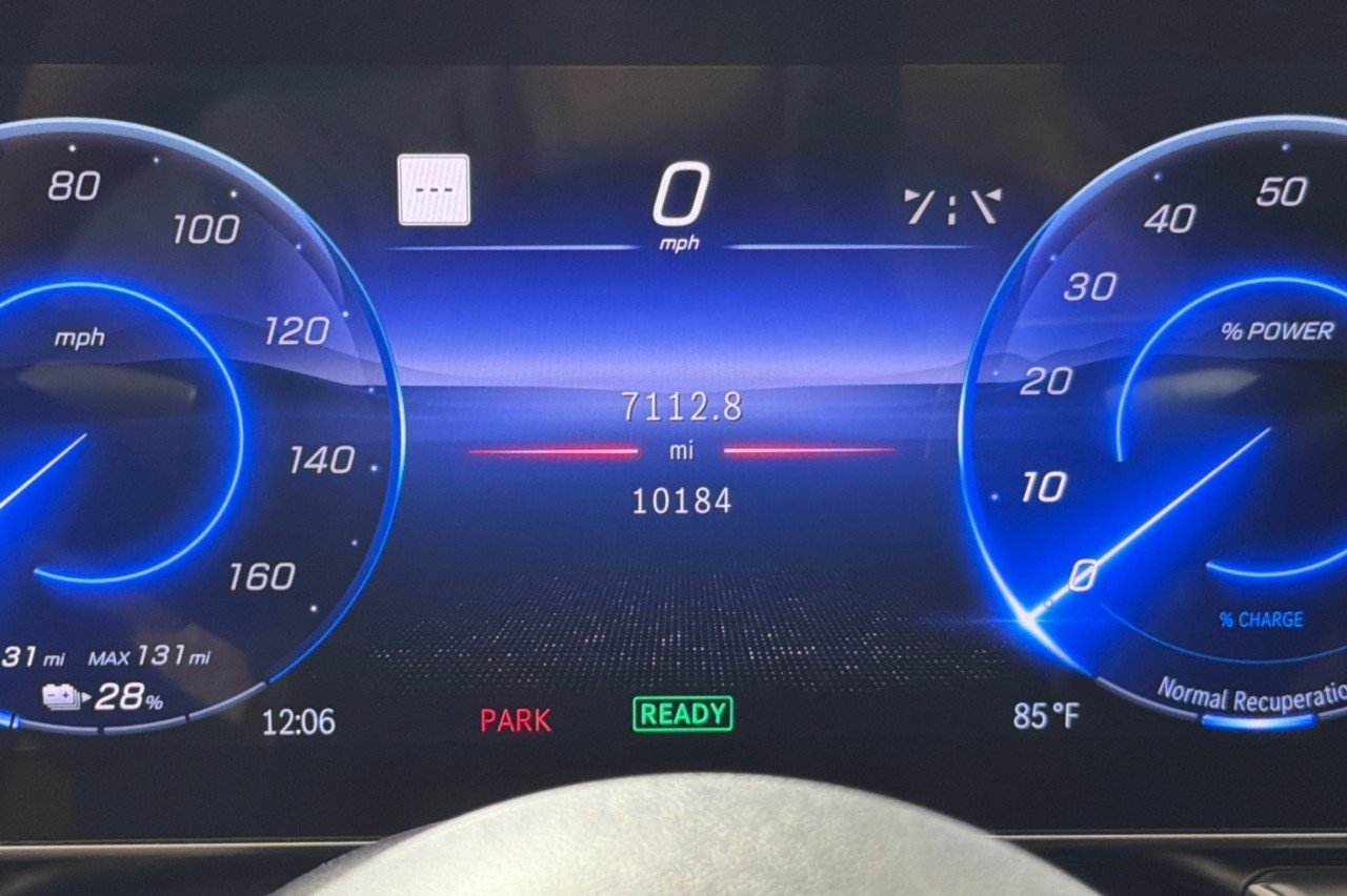 Certified Used 2023 Graphite Grey Metallic Mercedes-Benz EQS 450+ image 23