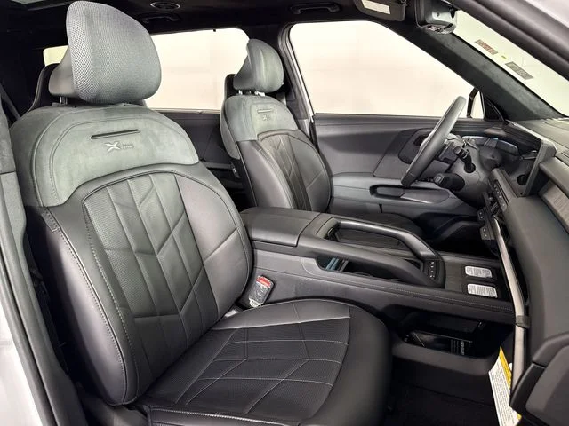 New 2027 Glacial White Pearl Kia X-LINE SX PRESTIGE image 26