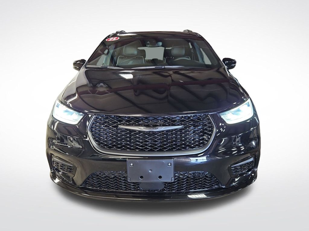 Certified Used 2025 Black Chrysler Limited image 9