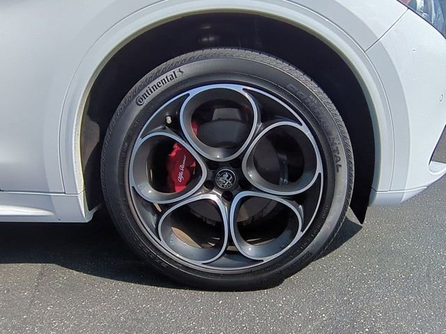 Certified Used 2023 Alfa White Alfa Romeo Veloce image 8