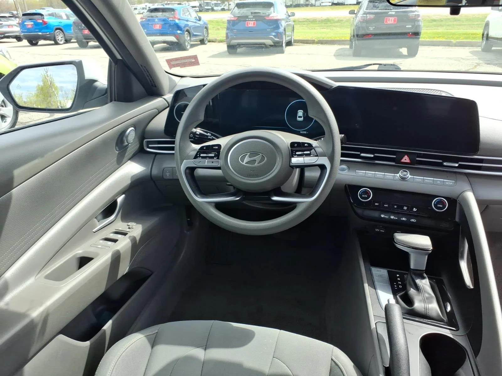 Used 2024 White Hyundai SEL image 18