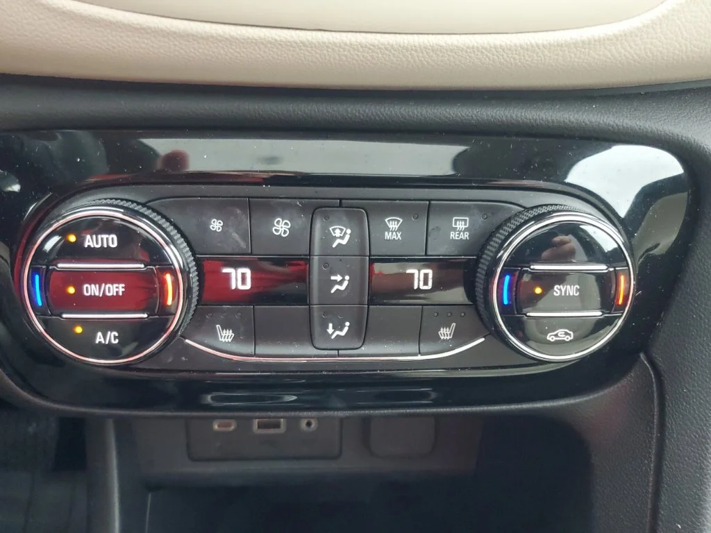 Used 2023 Orange Buick Essence image 22