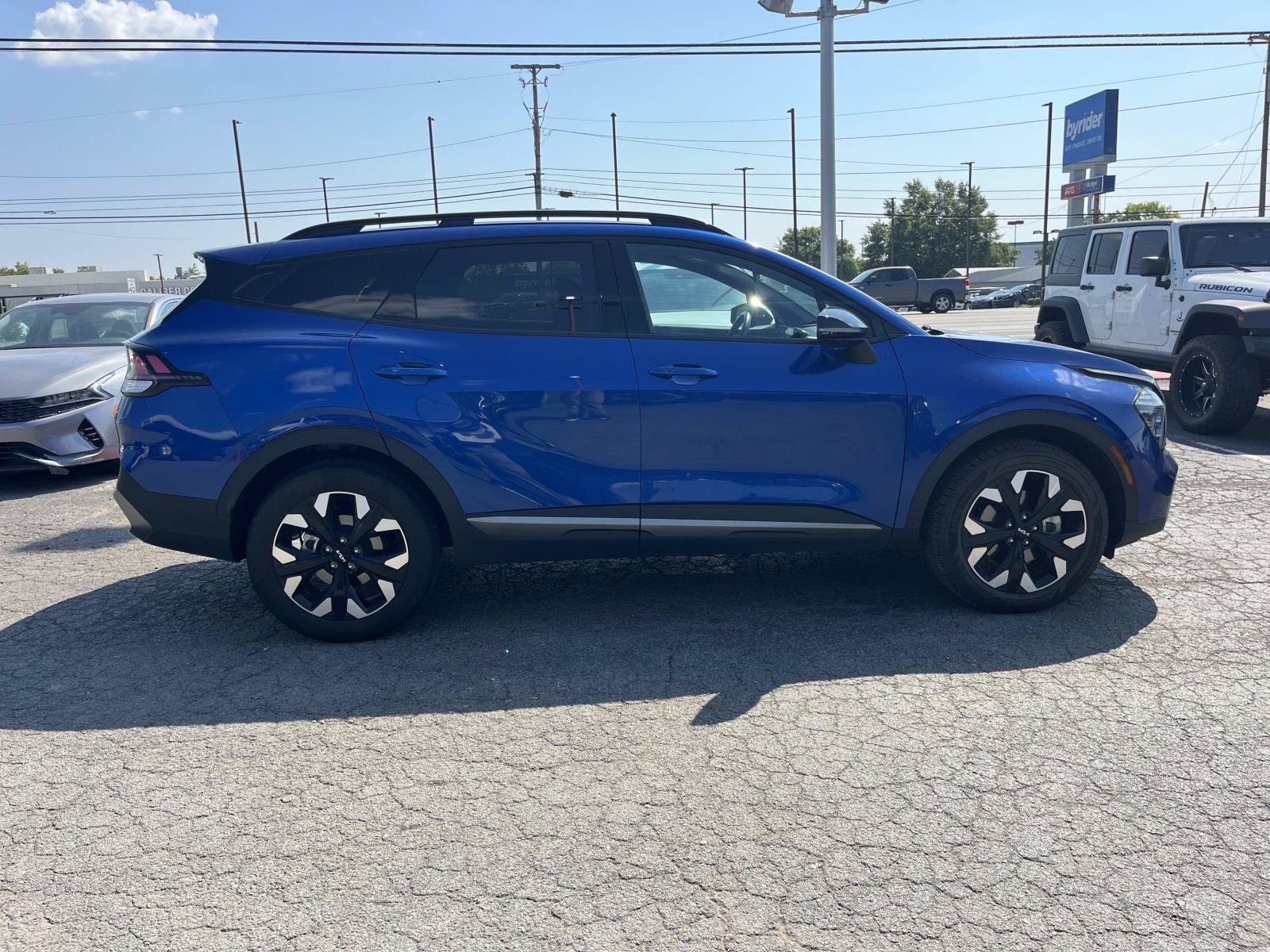 Used 2024 Sapphire Blue Kia X-Line image 7