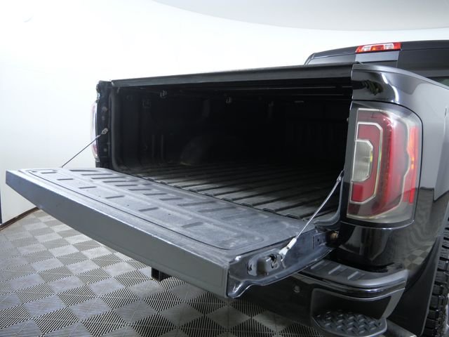 Used 2016 Black GMC SLT image 9