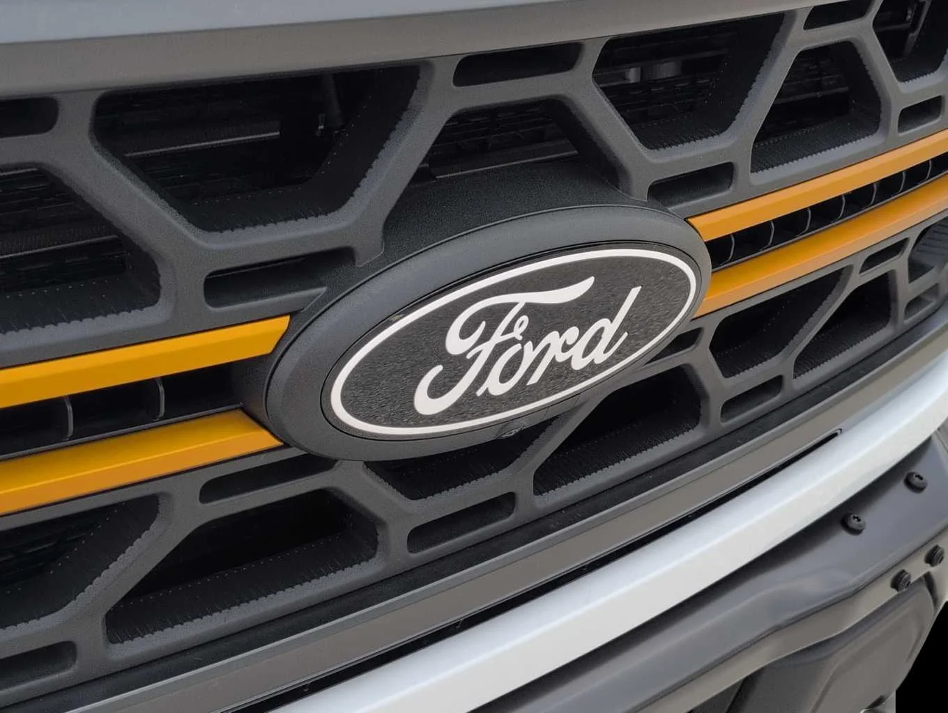 New 2026 Oxford White Ford Tremor image 17