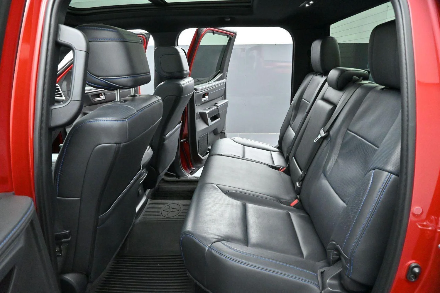 Used 2024  Toyota Platinum Hybrid image 32