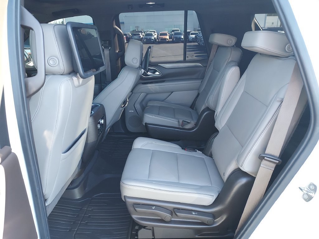 Used 2021 WHITE FROST TRICOAT GMC SLT image 14