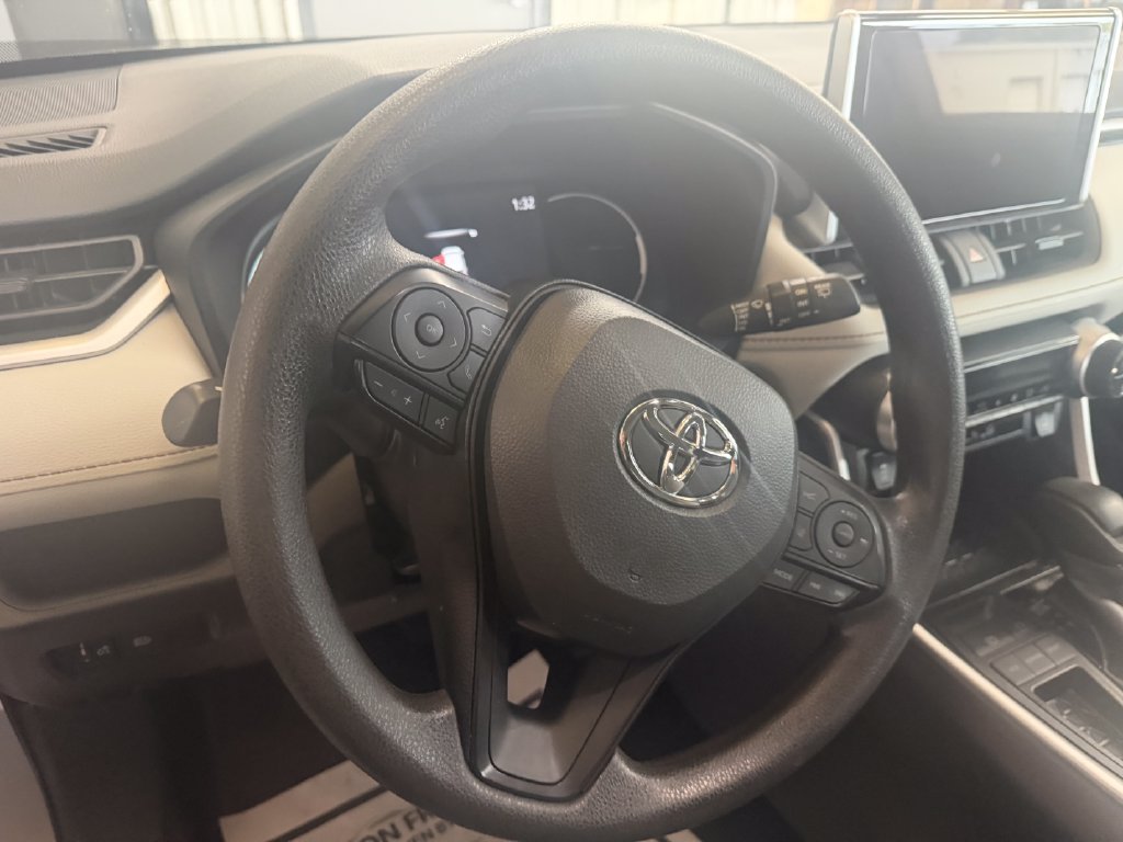 Used 2025 Silver Toyota XLE image 14
