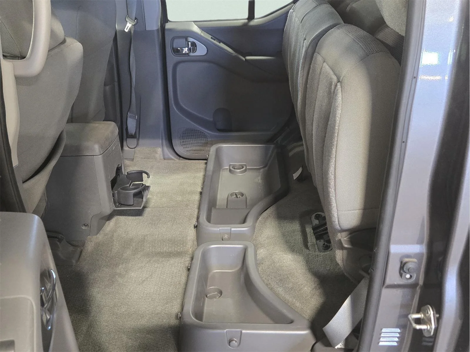 Used 2018 Gun Metallic Nissan SV V6 image 27