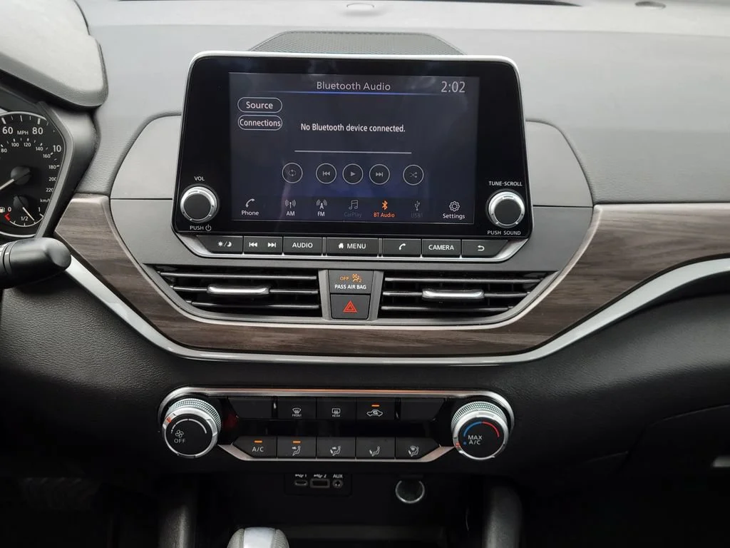 Used 2024 Black Nissan 2.5 SV image 19