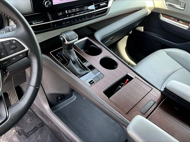 Used 2023 Silver Toyota XLE image 17