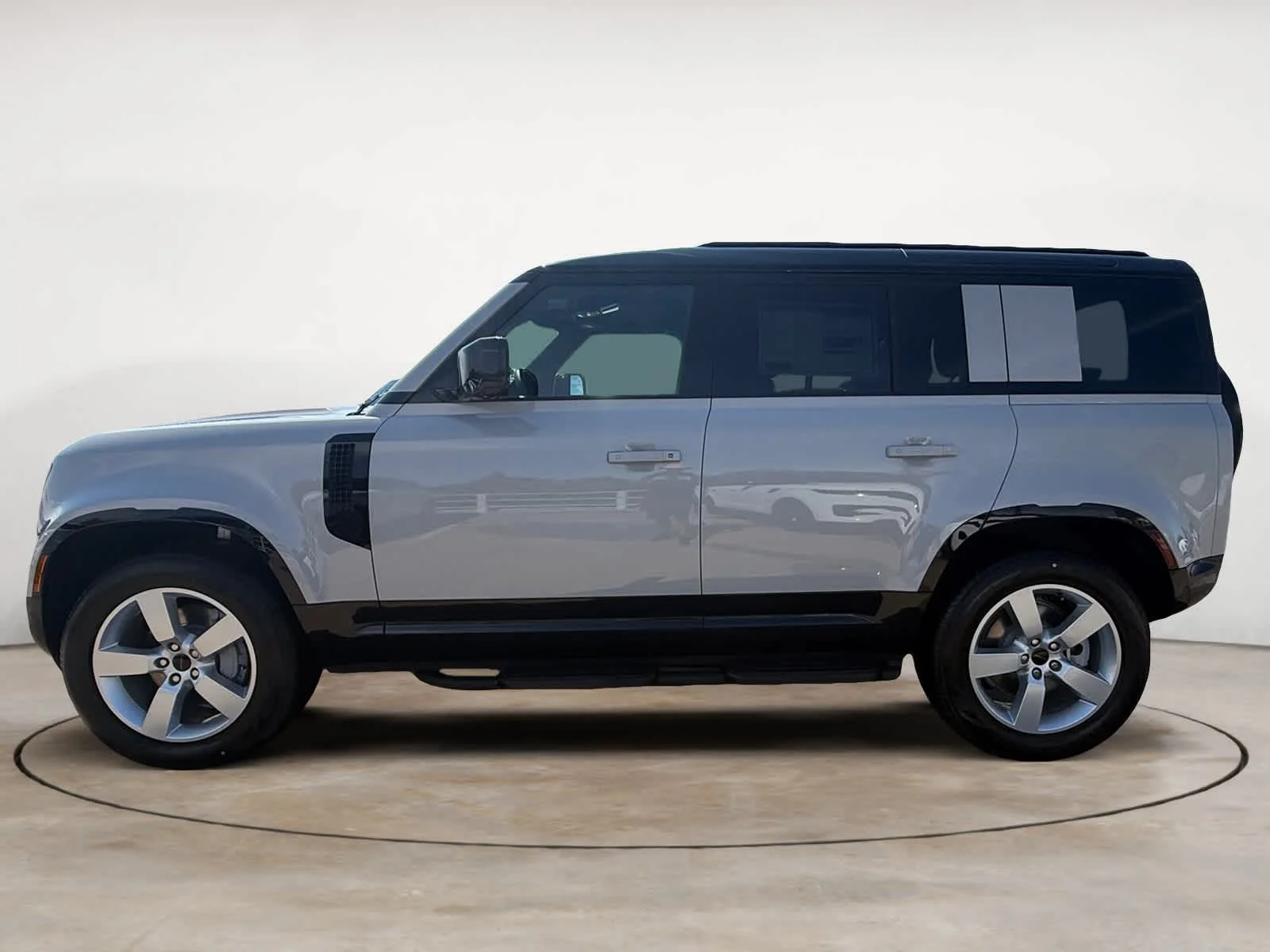 New 2026 Borasco Grey Land Rover X-Dynamic SE image 2