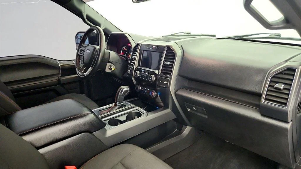 Used 2019 Oxford White Ford XLT 4WD SuperCrew 5.5