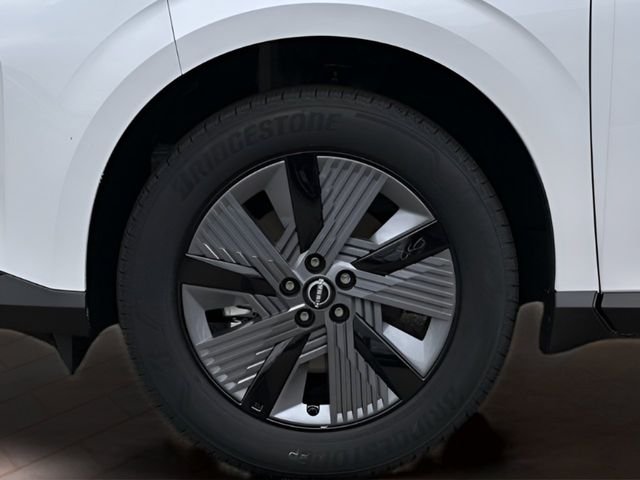 New 2025 White Nissan SL image 5