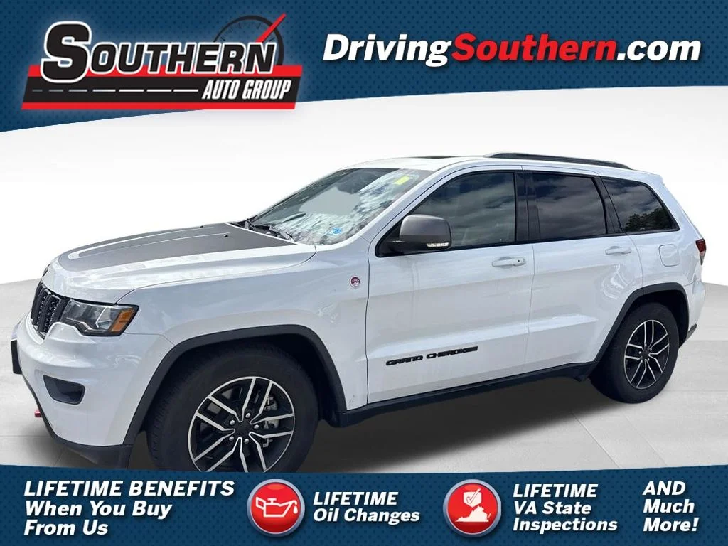 Used 2021 White Jeep Trailhawk image 1