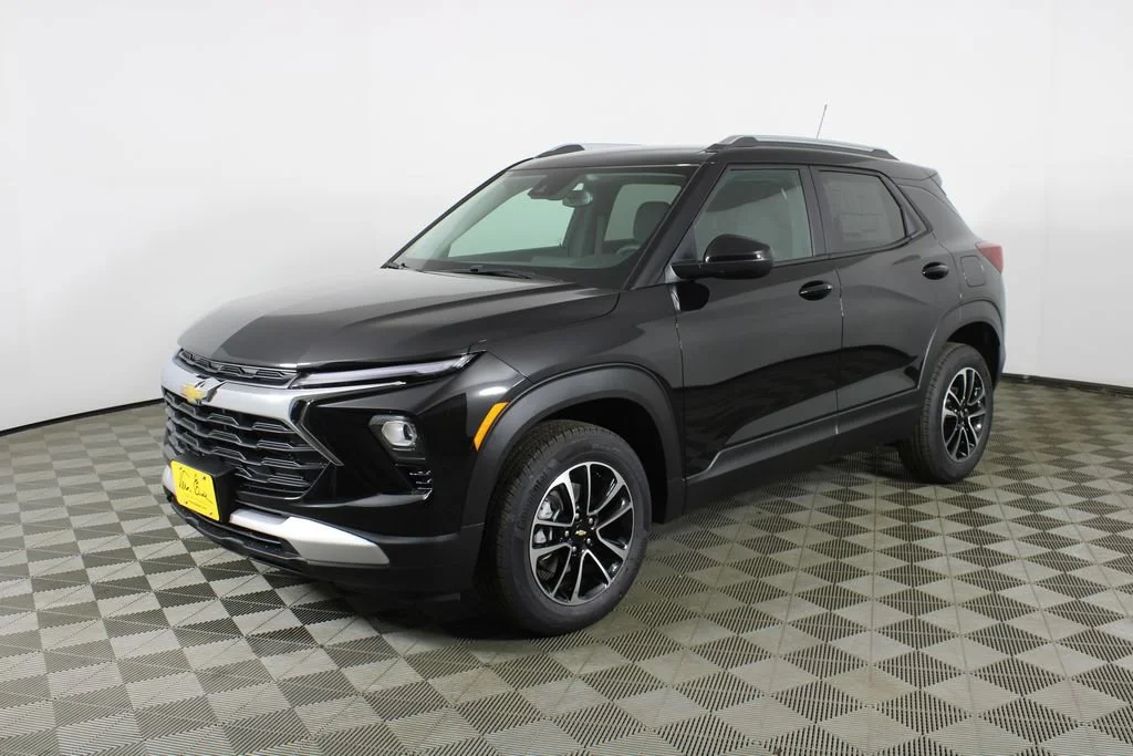 New 2026 Mosaic Black Metallic Chevrolet LT image 3