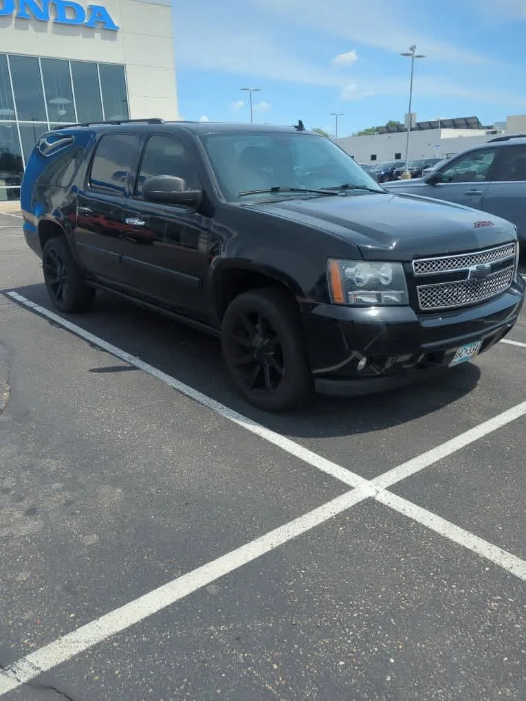Used 2008 Black Chevrolet LTZ image 4