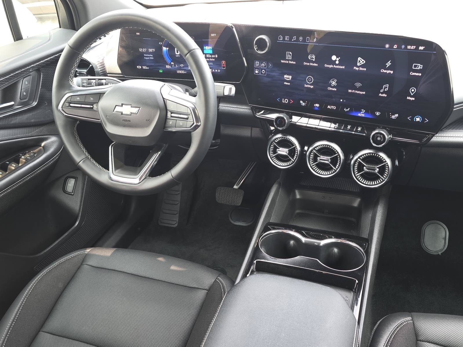 Used 2024 Summit White Chevrolet LT image 10