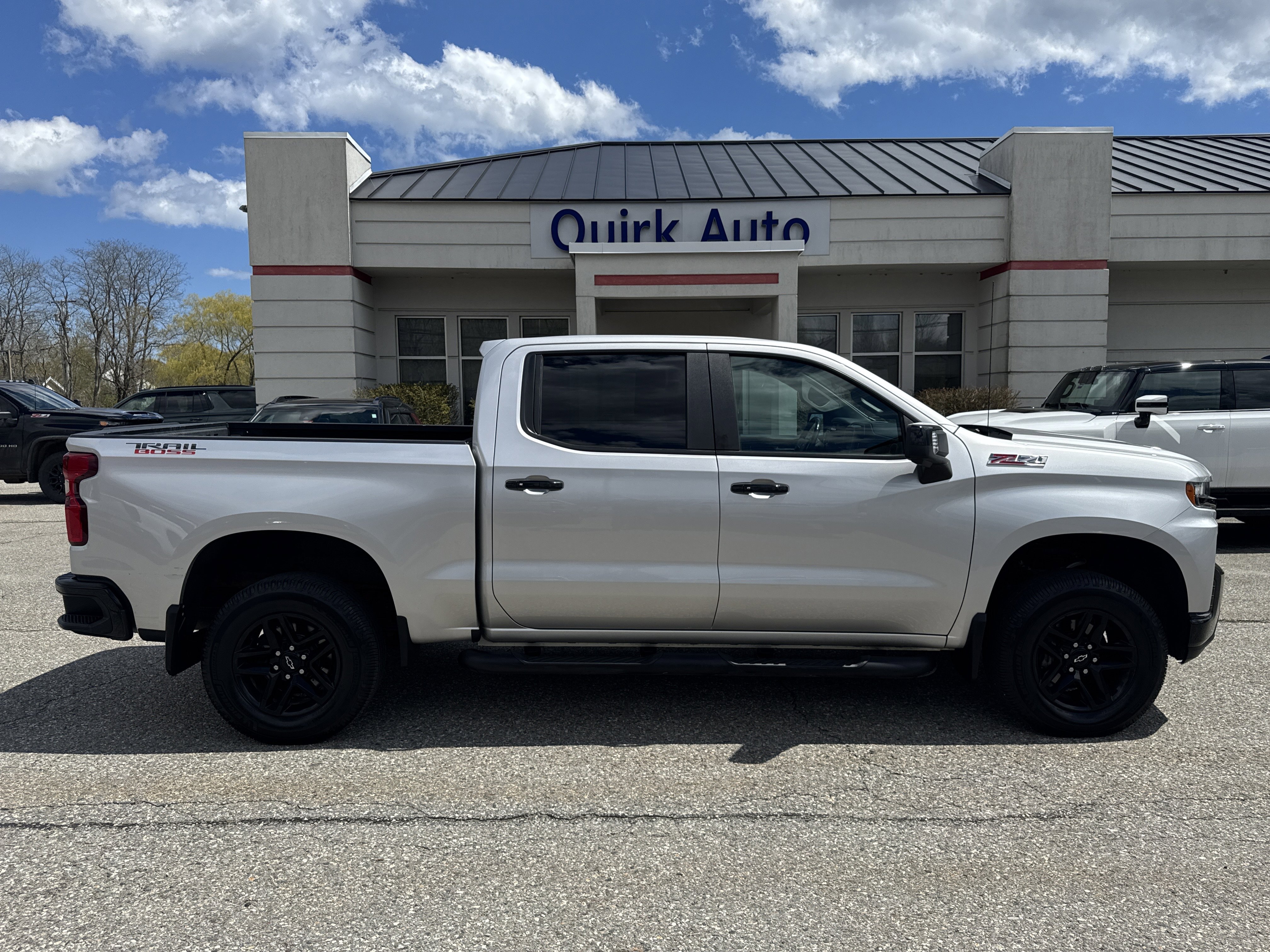 Used 2019 Silver Ice Metallic Chevrolet LT Trail Boss image 4