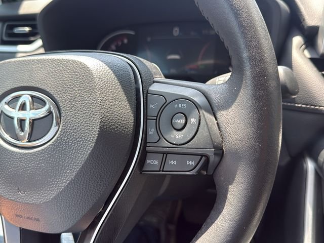 Used 2025 Silver Toyota XLE Premium image 16