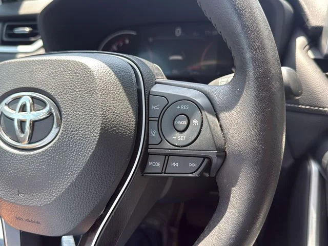Used 2025 Silver Toyota XLE Premium image 16