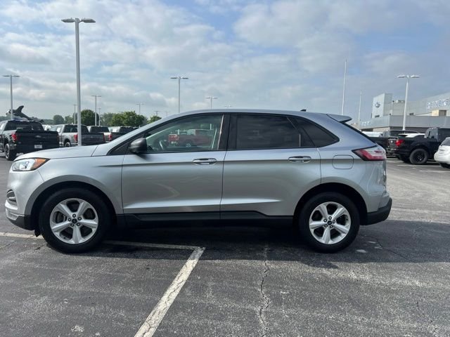 Used 2020 Silver Metallic Ford SE image 1