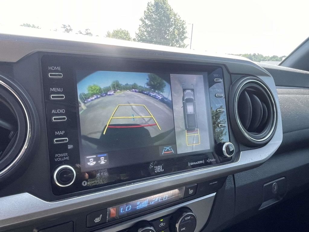 Used 2021  Toyota Limited image 31