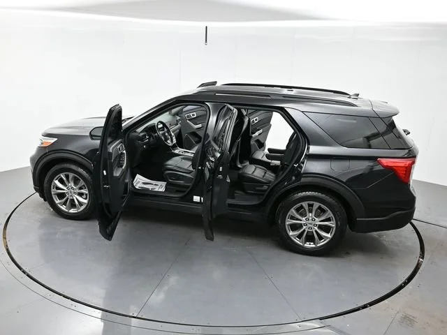 Used 2020 Agate Black Metal Ford XLT image 44