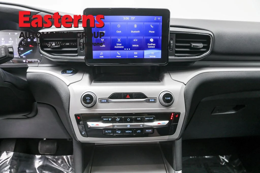 Used 2023 Red Ford XLT image 12