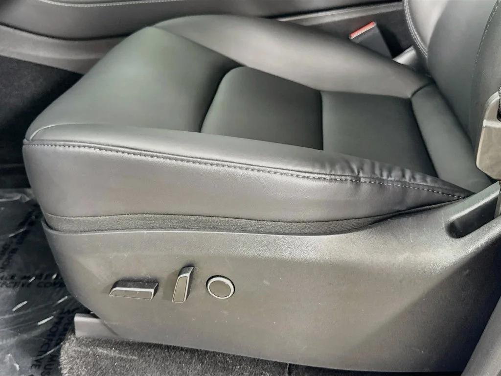 Used 2023 White Tesla Long Range image 19