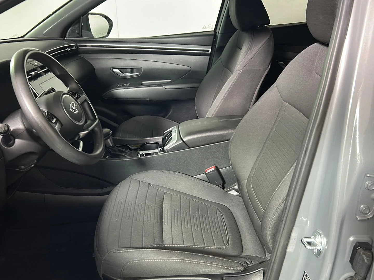 Used 2024 Hampton Gray Hyundai SE image 14