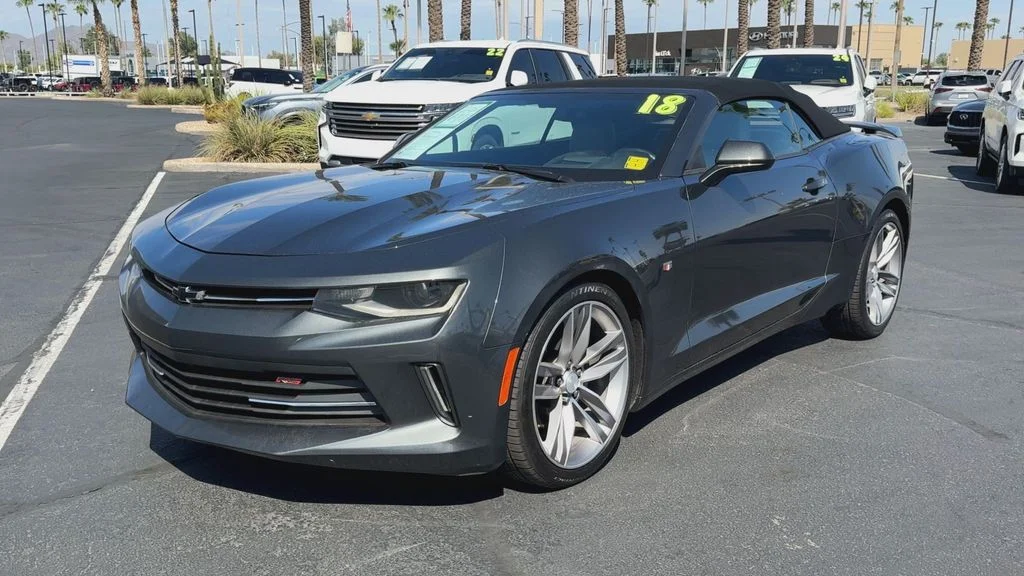 Used 2018 Gray Chevrolet 2LT image 5