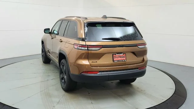 New 2026 Copper Shino Metallic Clear-Coat Exterior Paint Jeep Limited image 9