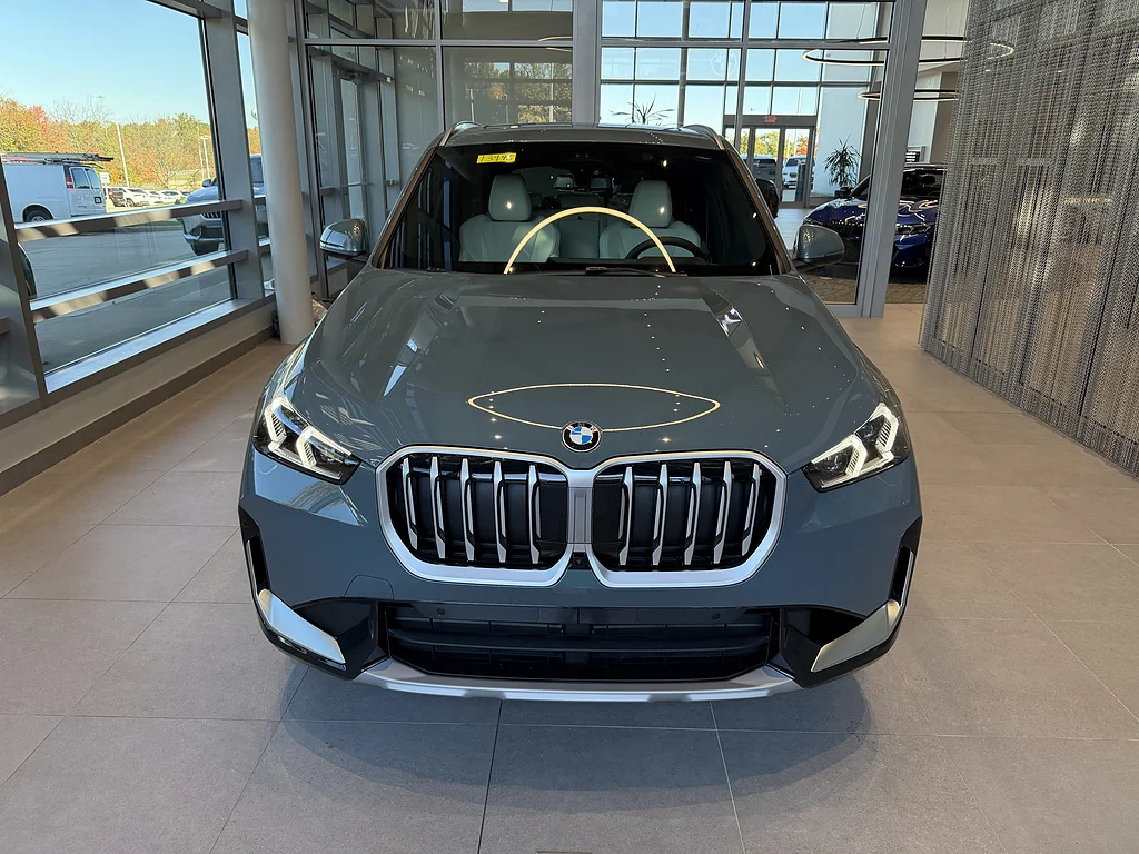 New 2027  BMW xDrive28i image 2