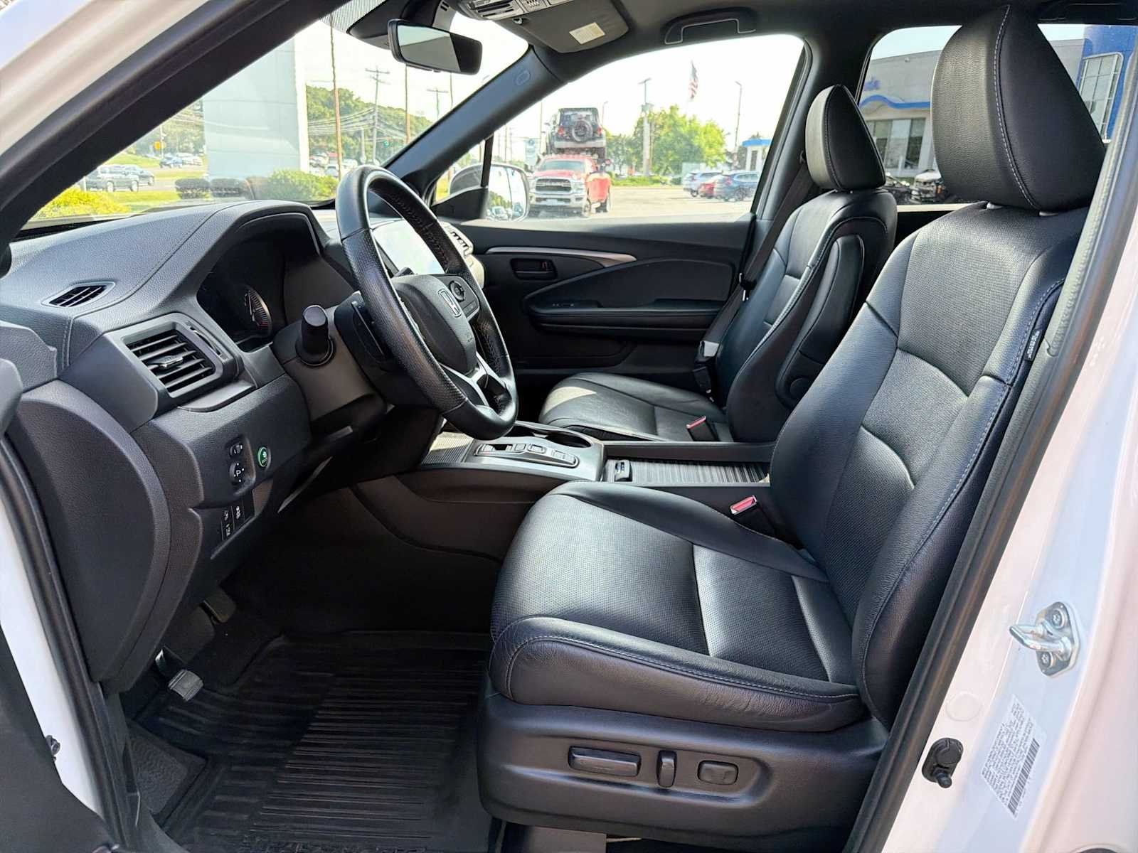 2023 Honda Passport EX-L - Photo 11