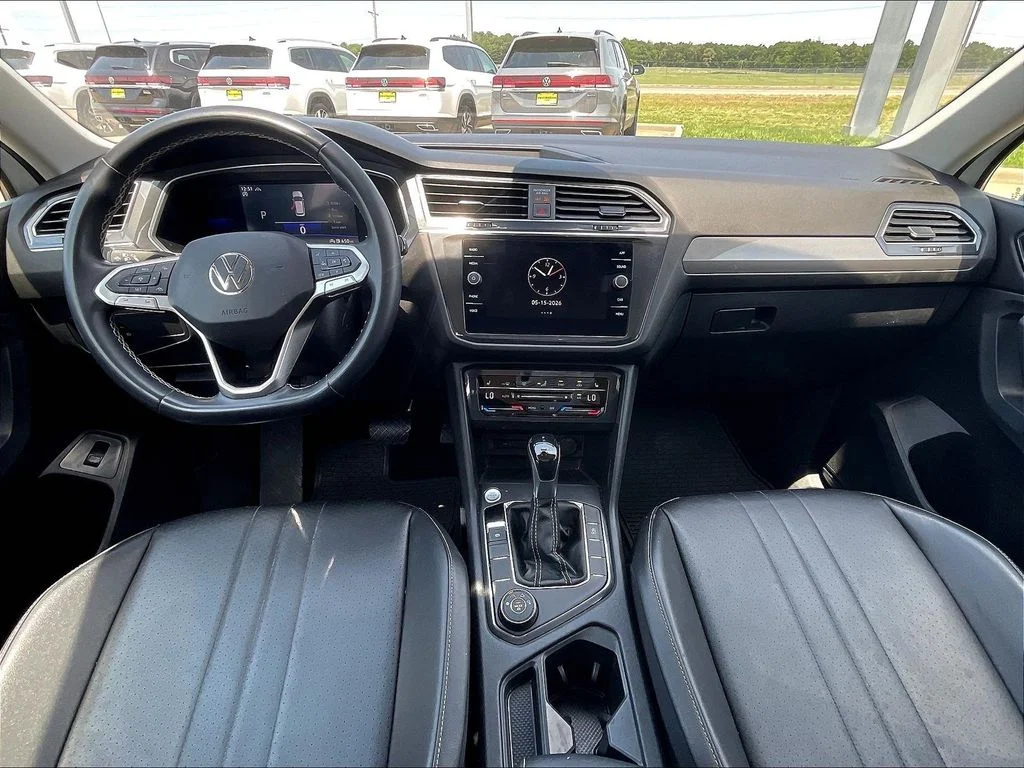 Used 2022 White Volkswagen 2.0T SE image 7
