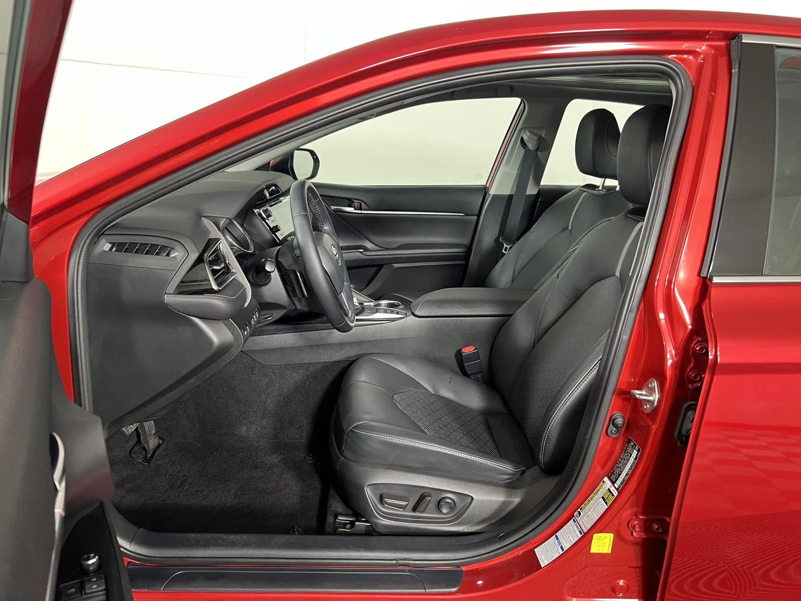 Used 2020 Supersonic Red Toyota XSE image 14