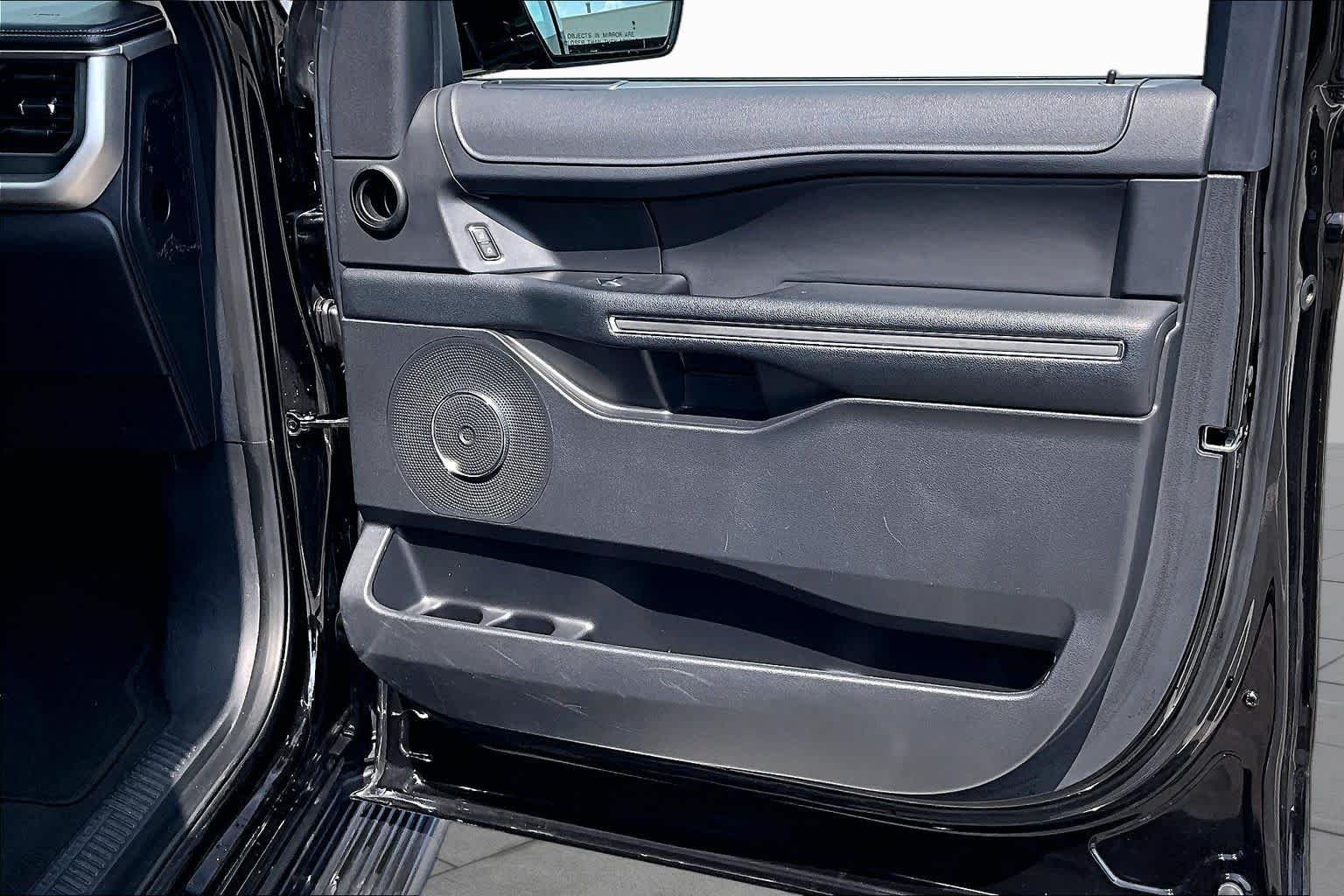 Used 2024 Agate Black Metallic Ford XLT image 23