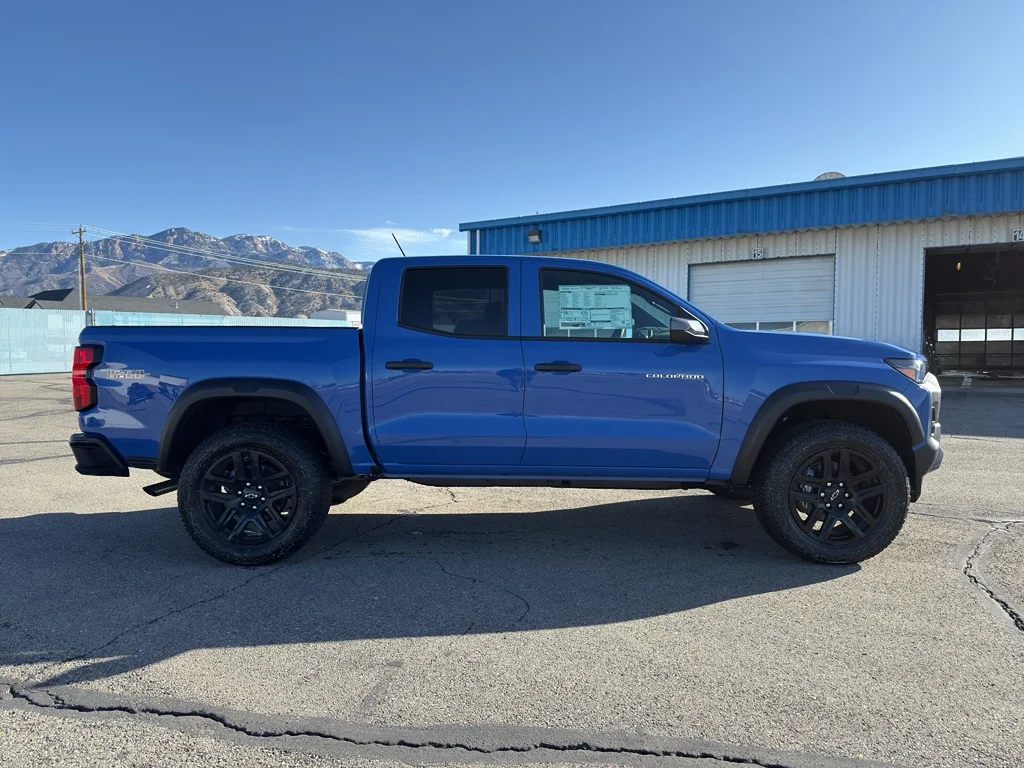 2025 Chevrolet Colorado Trail Boss - Photo 7