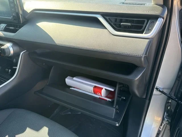 2019 Toyota RAV4 LE - Photo 53