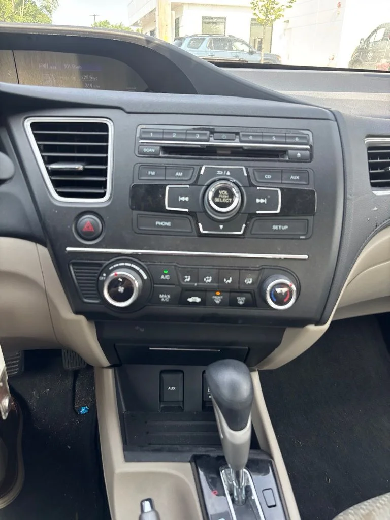 Used 2015  Honda LX image 22