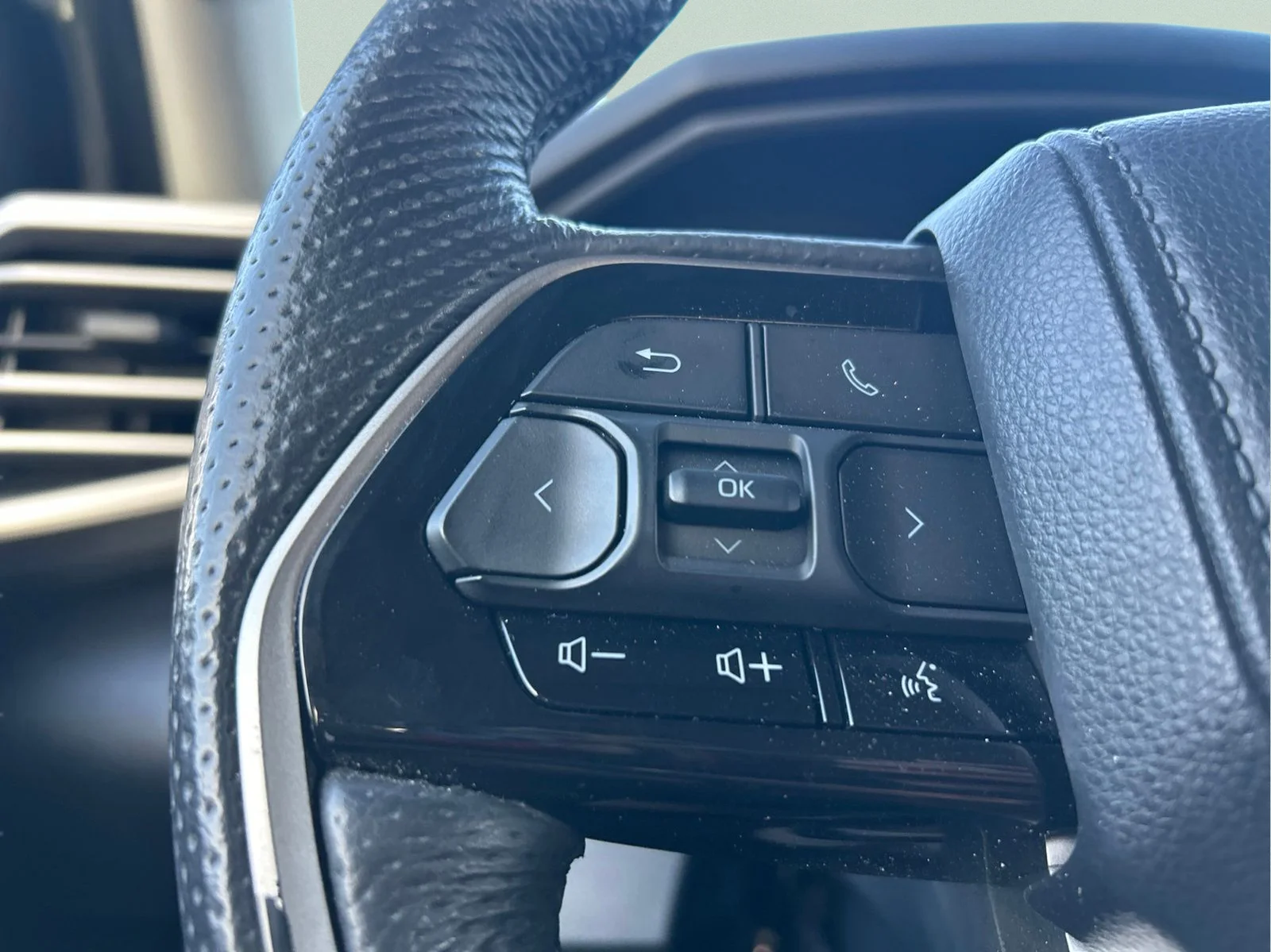 Used 2024 Ice Toyota SR5 image 14