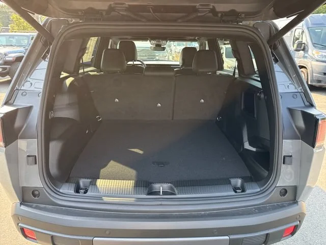New 2026 Sting-Gray Clearcoat Jeep Overland image 12